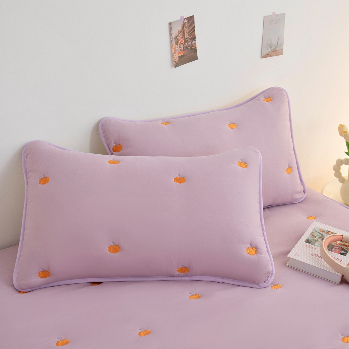 91家纺网 家纺一手货源 找家纺 乐居家纺 2025新款A类亲肤夹棉刺绣床笠-南瓜 浅紫