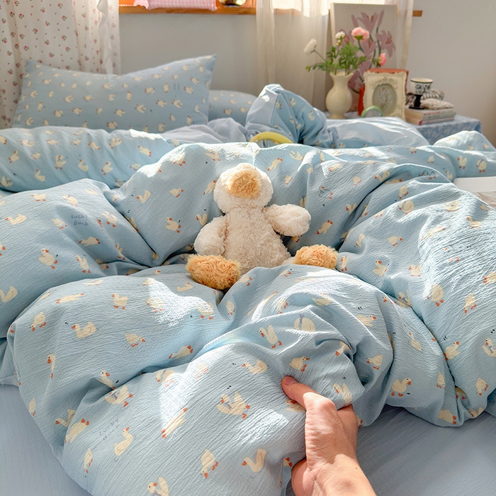 罗亿家纺 2025新款云感双层纱印花四件套 童话-向天歌