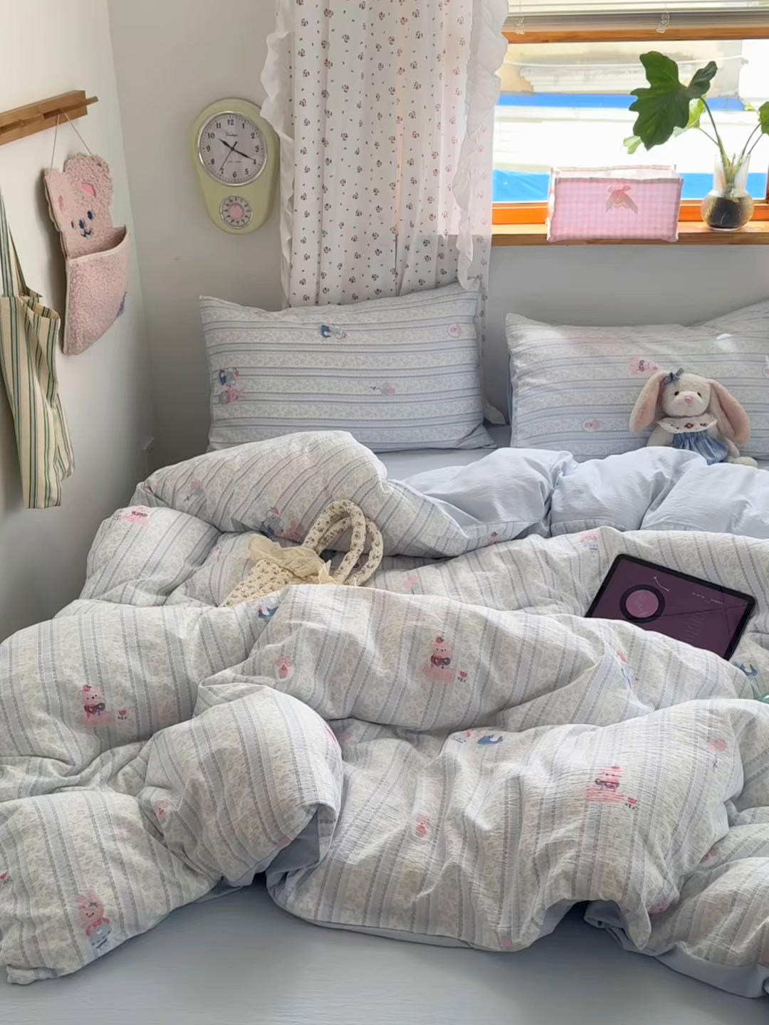 91家纺网 家纺一手货源 找家纺 罗亿家纺 2025新款云感双层纱印花四件套 童话-小象宝宝