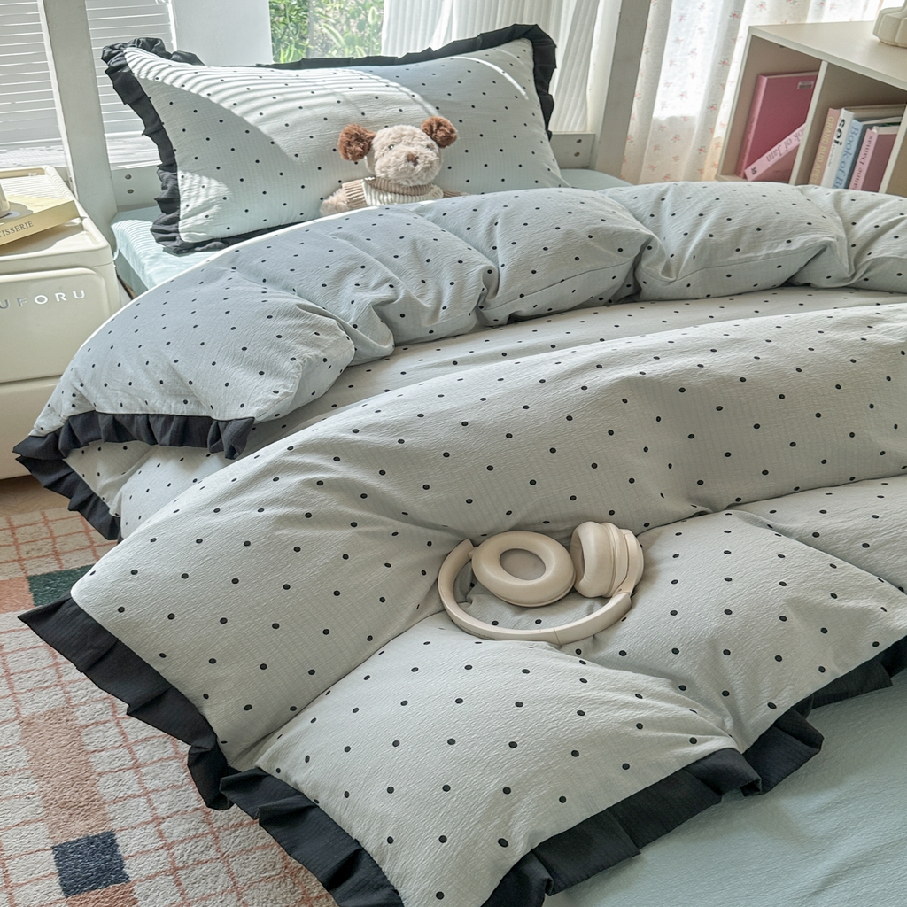 91家纺网 家纺一手货源 找家纺 韩巢家纺 2025新款小波点学生宿舍寝室上下铺三件套开学季花边被套四件套 蓝灰波点【黑皱皱花边款】