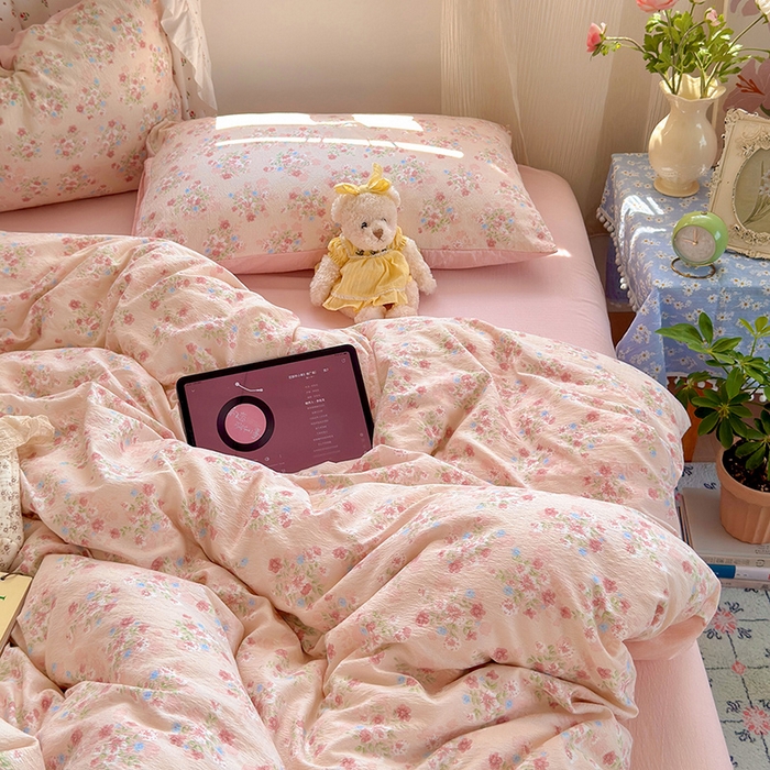 91家纺网 家纺一手货源 找家纺 罗亿家纺 2025新款云感双层纱印花四件套 童话-序曲-粉