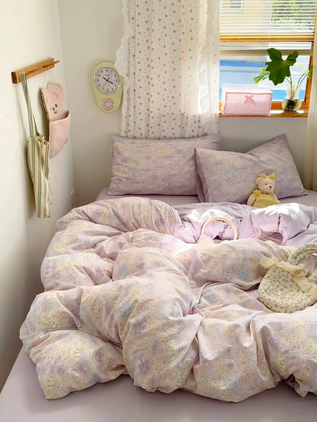 91家纺网 家纺一手货源 找家纺 罗亿家纺 2025新款云感双层纱印花四件套 童话-薰衣草