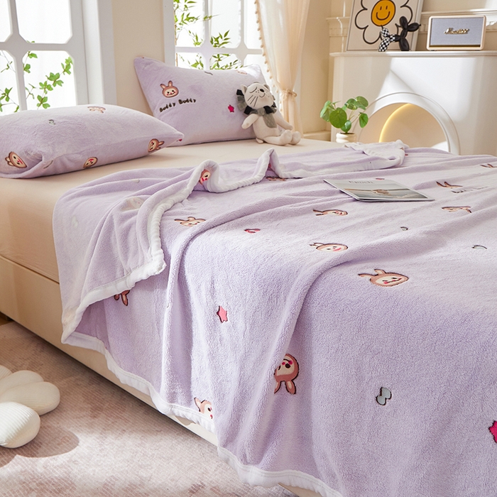 91家纺网 家纺一手货源 找家纺 楼兰公主 2025新款云朵绒卡通刺绣毛毯盖毯毯子 Bu lala