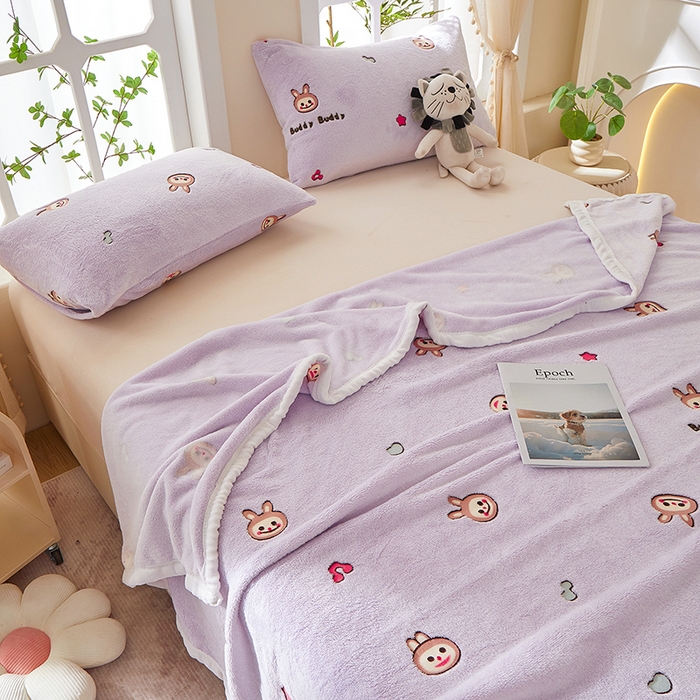 91家纺网 家纺一手货源 找家纺 楼兰公主 2025新款云朵绒卡通刺绣毛毯盖毯毯子 Bu lala