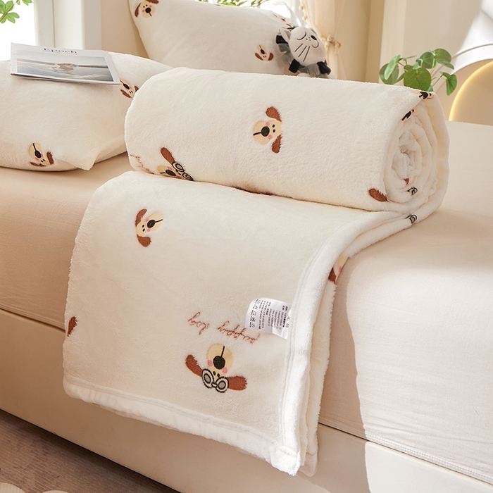 91家纺网 家纺一手货源 找家纺 楼兰公主 2025新款云朵绒卡通刺绣毛毯盖毯毯子 大耳狗