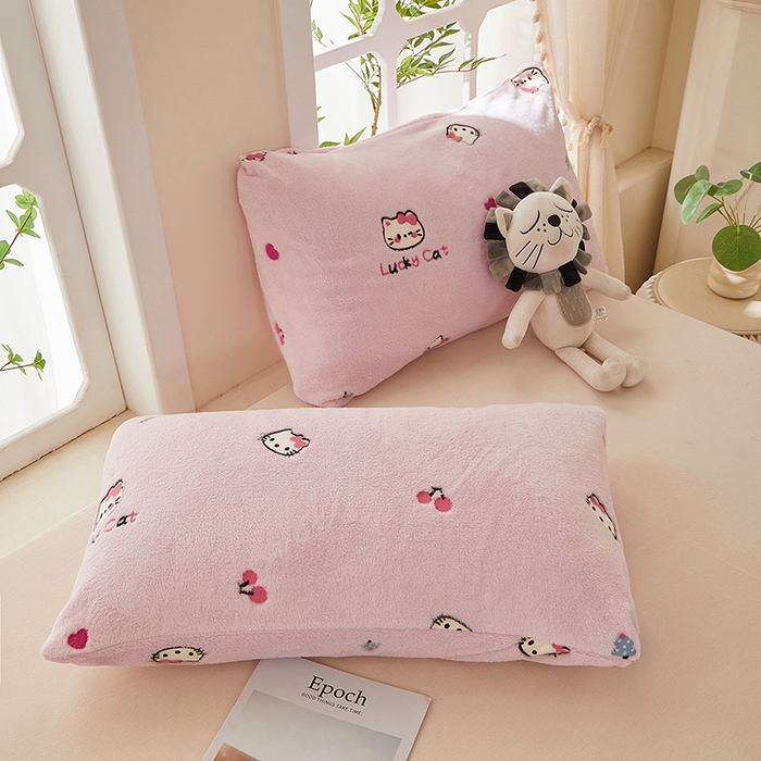 91家纺网 家纺一手货源 找家纺 楼兰公主 2025新款云朵绒卡通刺绣毛毯盖毯毯子 粉红喵