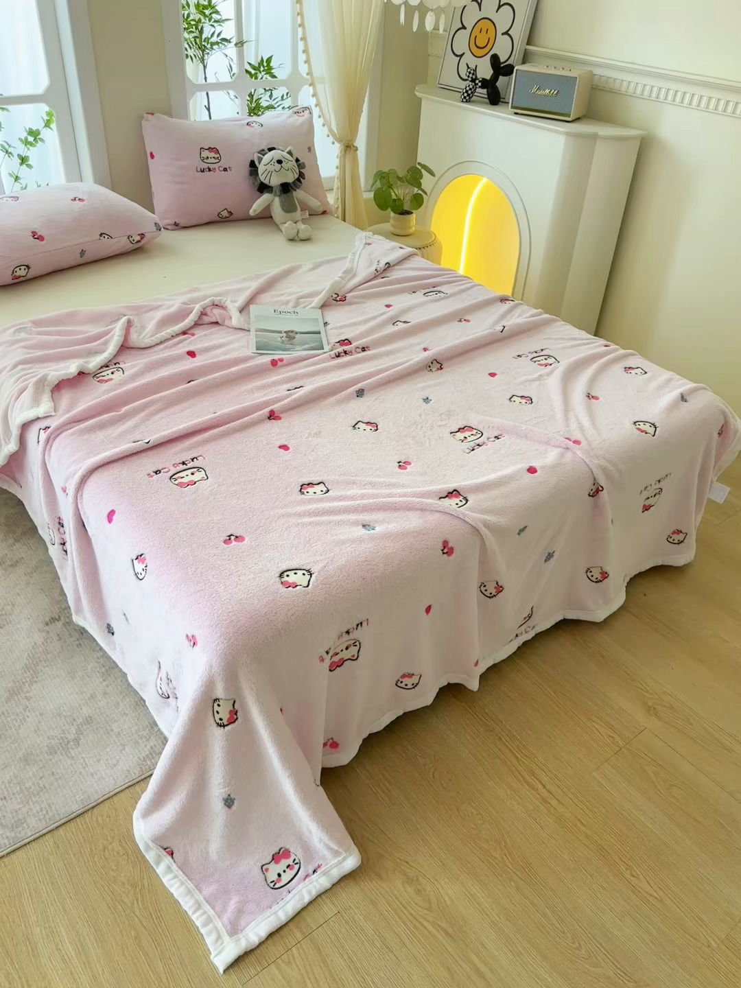 91家纺网 家纺一手货源 找家纺 楼兰公主 2025新款云朵绒卡通刺绣毛毯盖毯毯子 粉红喵