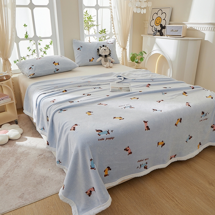 91家纺网 家纺一手货源 找家纺 楼兰公主 2025新款云朵绒卡通刺绣毛毯盖毯毯子 腊肠狗