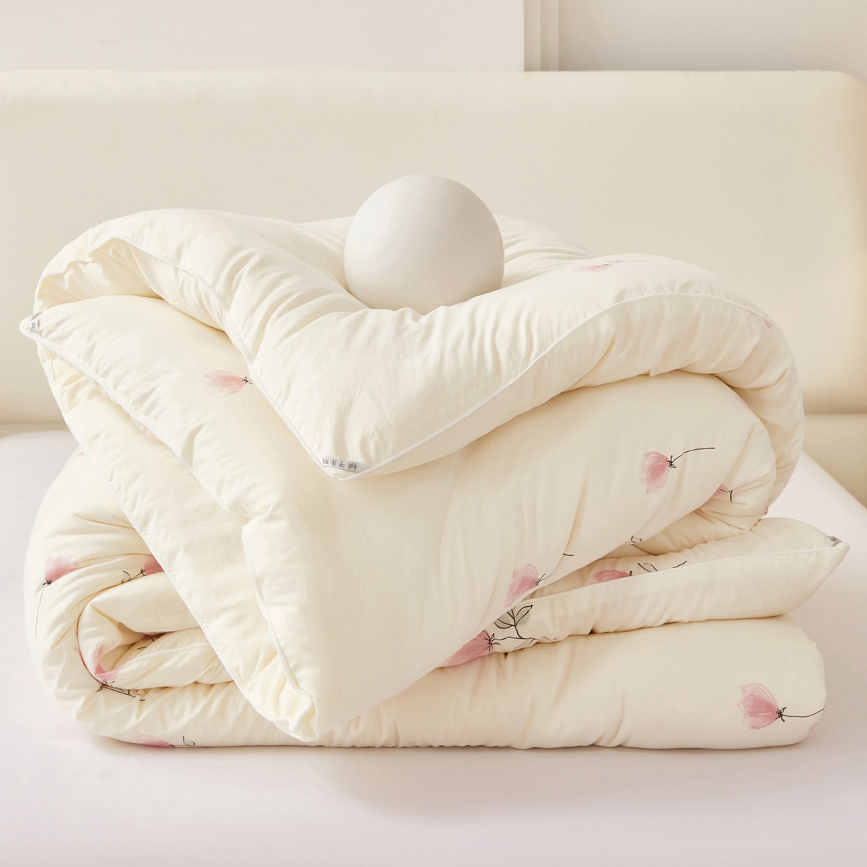 91家纺网 家纺一手货源 找家纺 尊妙被业 2025新款棉小柔大豆被被子被芯春秋被子母被直播批发夏被 虞美人-米色