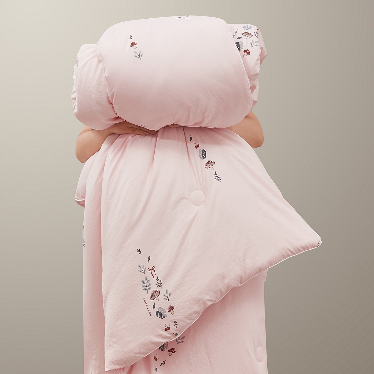 91家纺网 家纺一手货源 找家纺 尊妙被业 2025新款棉小柔大豆被被子被芯春秋被子母被直播批发夏被 春之笙-粉色