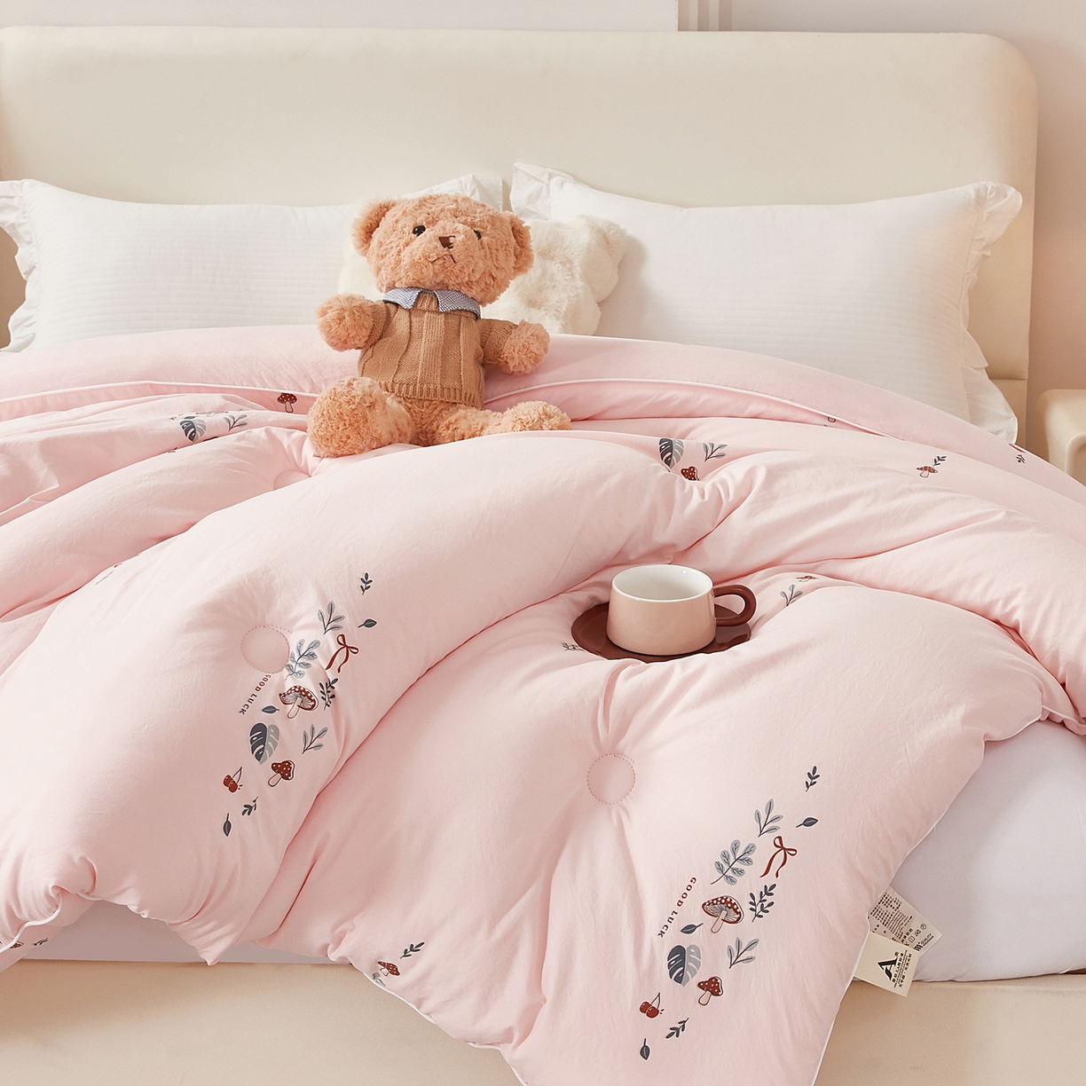 91家纺网 家纺一手货源 找家纺 尊妙被业 2025新款棉小柔大豆被被子被芯春秋被子母被直播批发夏被 春之笙-粉色