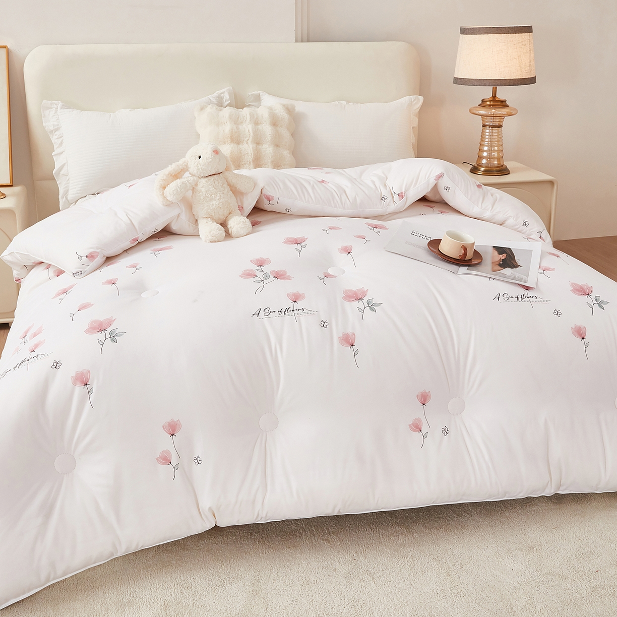 91家纺网 家纺一手货源 找家纺 尊妙被业 2025新款棉小柔大豆被被子被芯春秋被子母被直播批发夏被 虞美人-白色