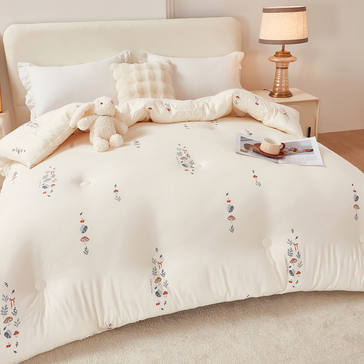 91家纺网 家纺一手货源 找家纺 尊妙被业 2025新款棉小柔大豆被被子被芯春秋被子母被直播批发夏被 春之笙-米色