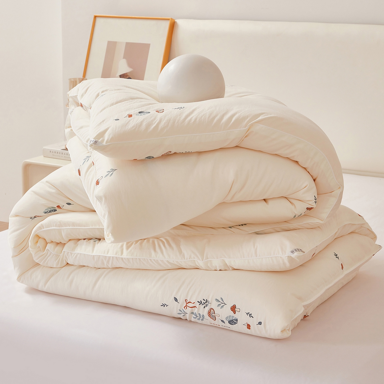 91家纺网 家纺一手货源 找家纺 尊妙被业 2025新款棉小柔大豆被被子被芯春秋被子母被直播批发夏被 春之笙-米色