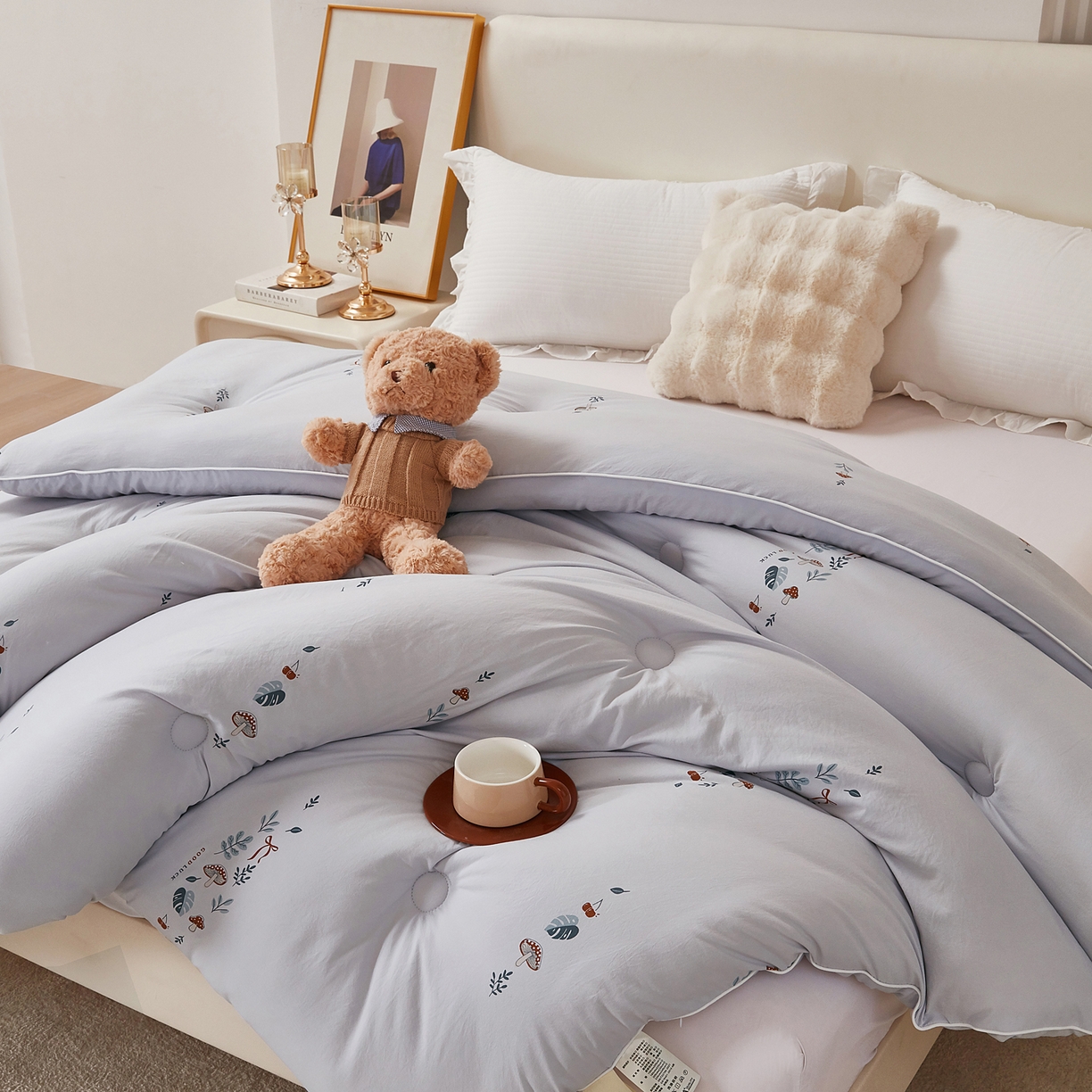 91家纺网 家纺一手货源 找家纺 尊妙被业 2025新款棉小柔大豆被被子被芯春秋被子母被直播批发夏被 春之笙-灰色