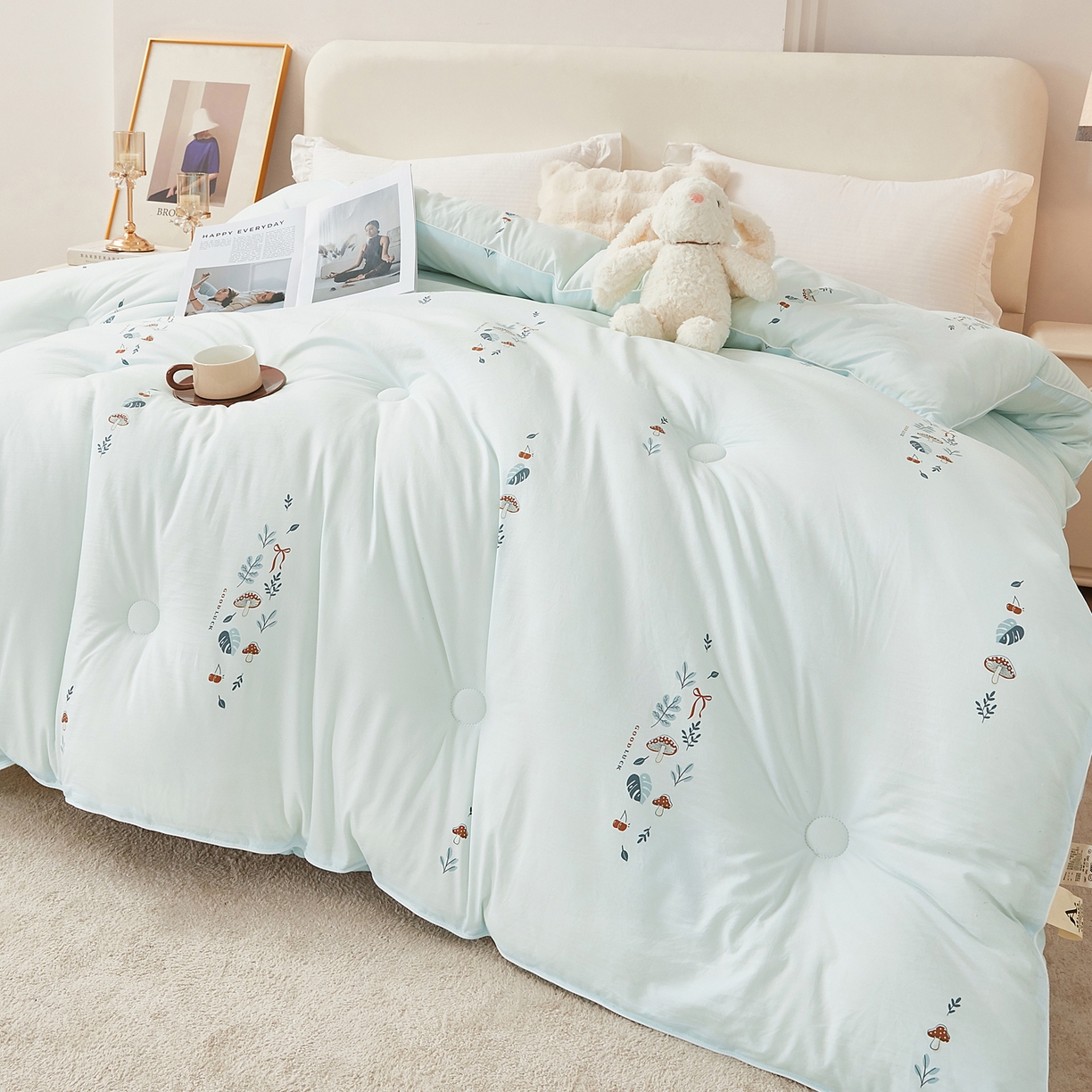 91家纺网 家纺一手货源 找家纺 尊妙被业 2025新款棉小柔大豆被被子被芯春秋被子母被直播批发夏被 春之笙-浅蓝