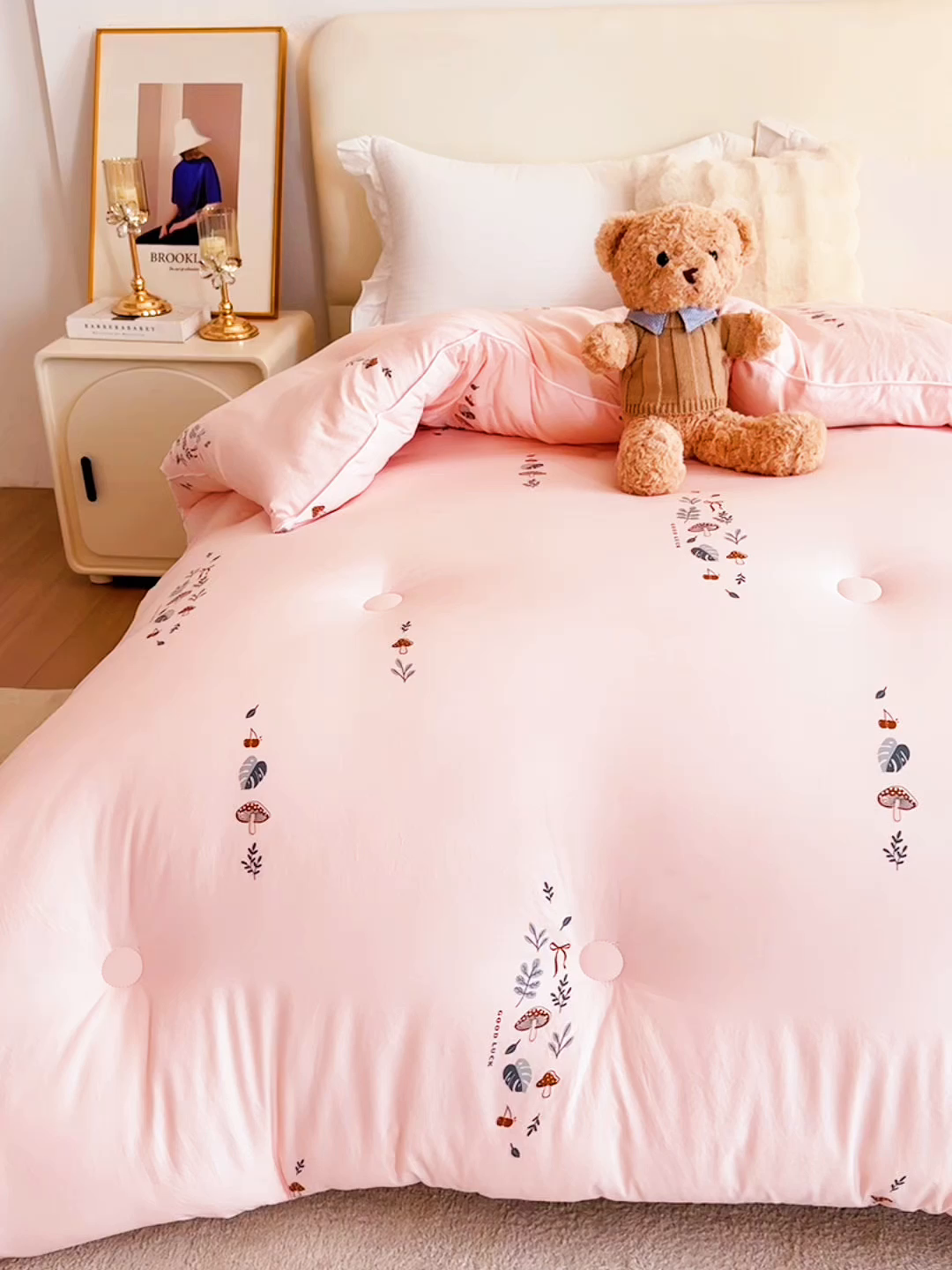 91家纺网 家纺一手货源 找家纺 尊妙被业 2025新款棉小柔大豆被被子被芯春秋被子母被直播批发夏被 春之笙-粉色