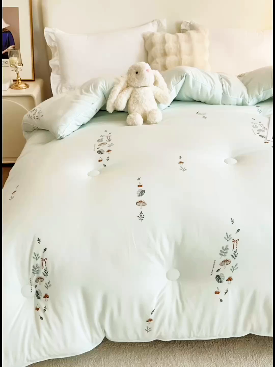 91家纺网 家纺一手货源 找家纺 尊妙被业 2025新款棉小柔大豆被被子被芯春秋被子母被直播批发夏被 春之笙-浅绿