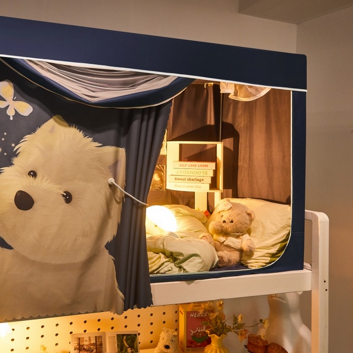 91家纺网 家纺一手货源 找家纺 雪姿家纺 2025新款A类大版印花款物理强遮光纳米技术环保透气超强遮光防蚊学生坐床蚊帐 小狗追蝶