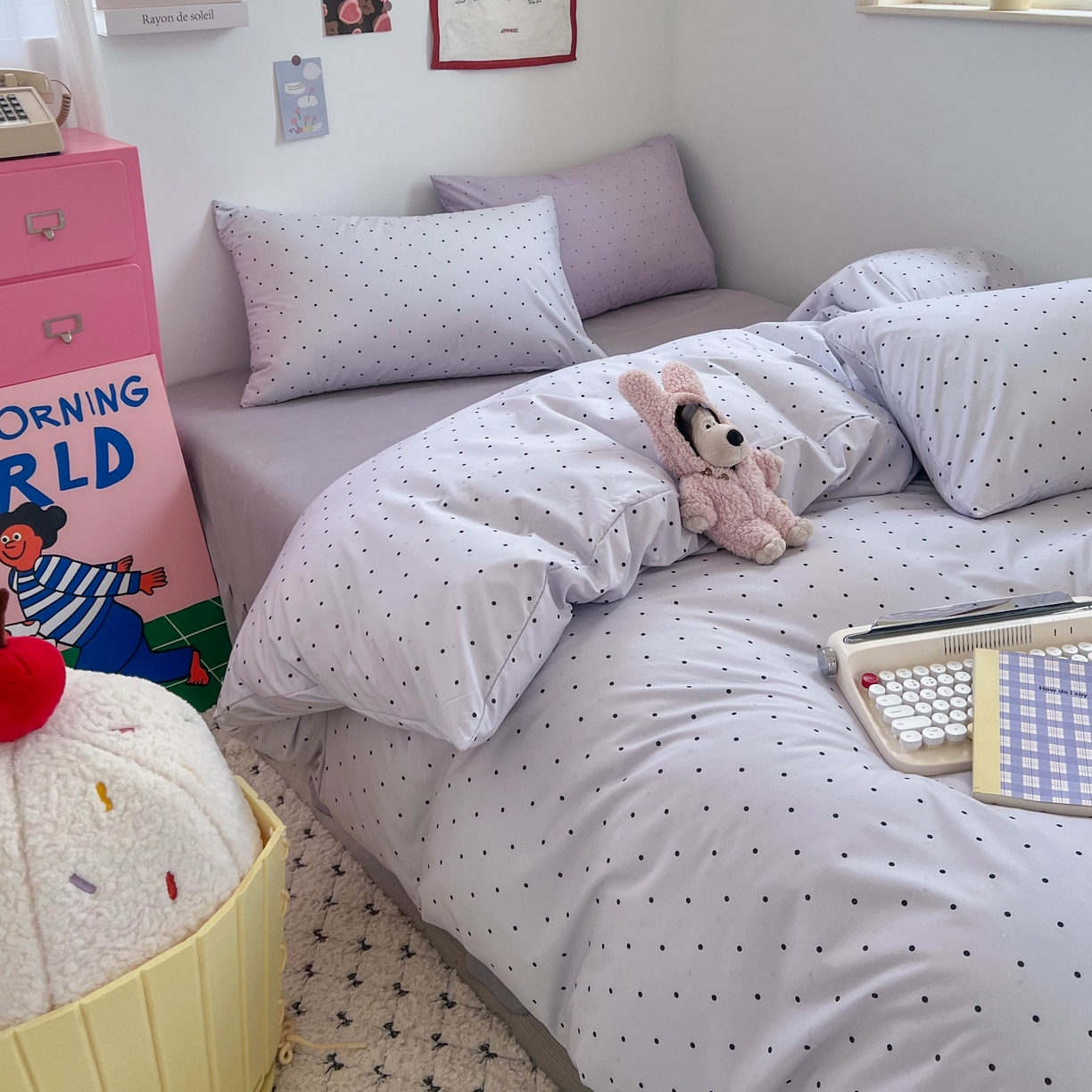 91家纺网 家纺一手货源 找家纺 红嘴企鹅 2025新款云感提花双层纱印花系列四件套 波点灰