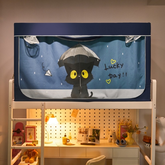 91家纺网 家纺一手货源 找家纺 雪姿家纺 2025新款A类大版印花款物理强遮光纳米技术环保透气超强遮光防蚊学生坐床蚊帐 雨猫精灵