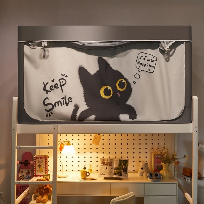 91家纺网 家纺一手货源 找家纺 雪姿家纺 2025新款A类大版印花款物理强遮光纳米技术环保透气超强遮光防蚊学生坐床蚊帐 俏皮小黑