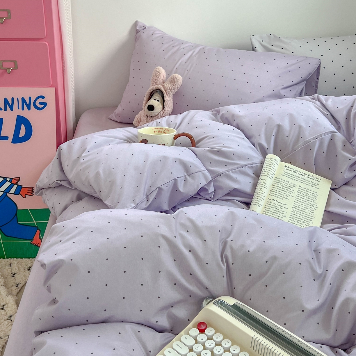 91家纺网 家纺一手货源 找家纺 红嘴企鹅 2025新款云感提花双层纱印花系列四件套 波点紫