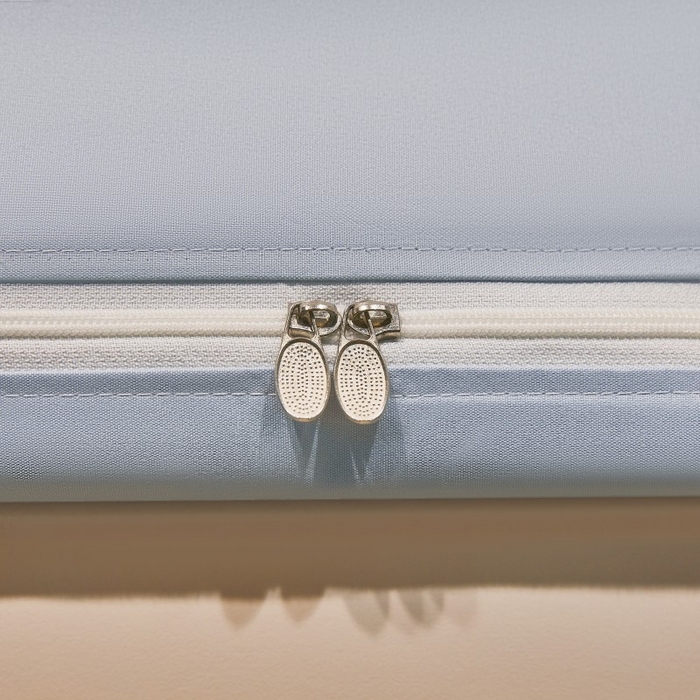 91家纺网 家纺一手货源 找家纺 雪姿家纺 2025新款A类大版印花款物理强遮光纳米技术环保透气超强遮光防蚊学生坐床蚊帐 幸运狗