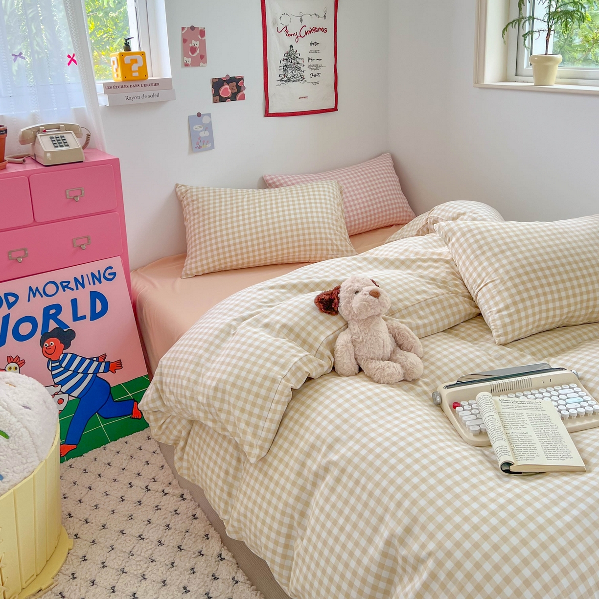 91家纺网 家纺一手货源 找家纺 红嘴企鹅 2025新款云感提花双层纱印花系列四件套 格子咖