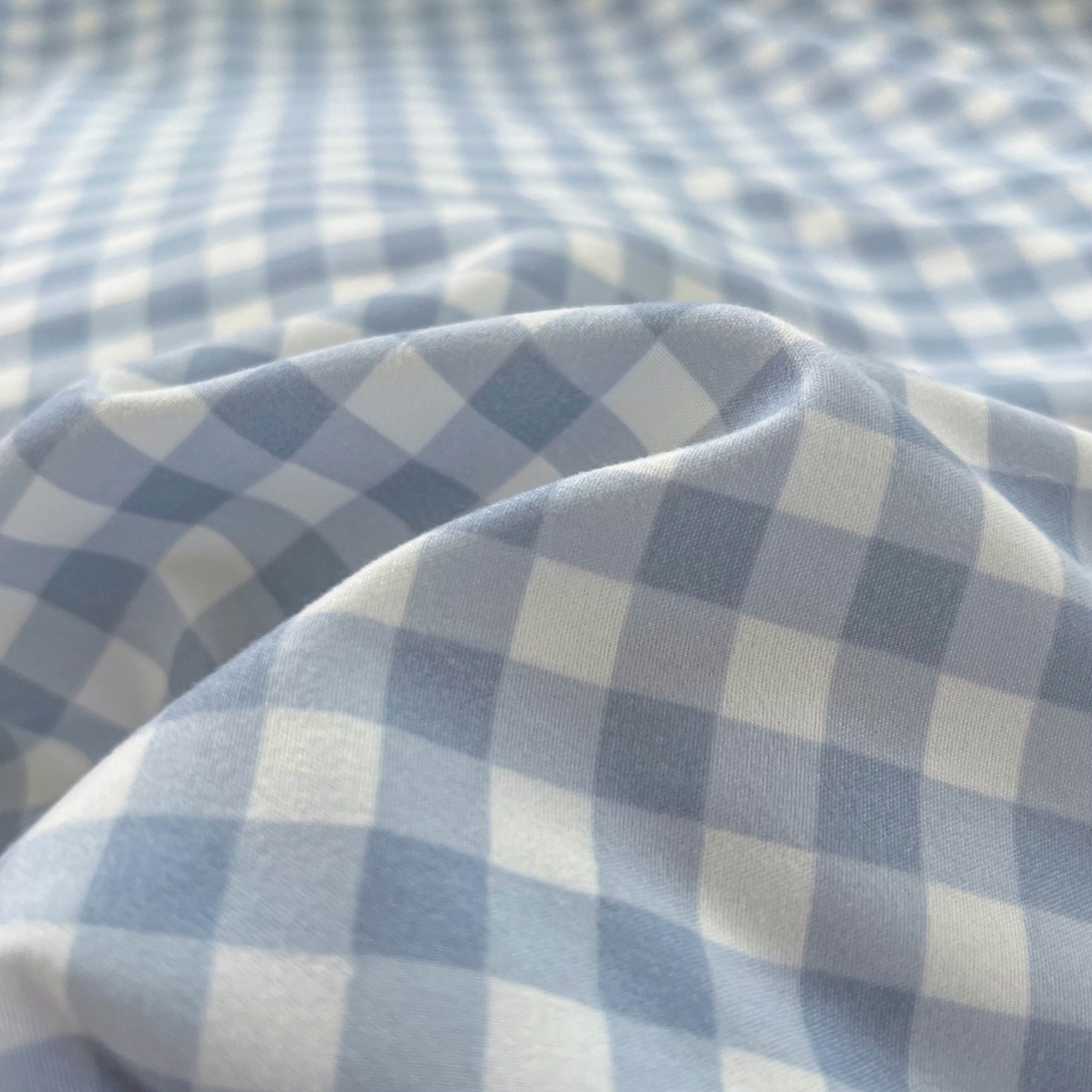 91家纺网 家纺一手货源 找家纺 红嘴企鹅 2025新款云感提花双层纱印花系列四件套 蓝格