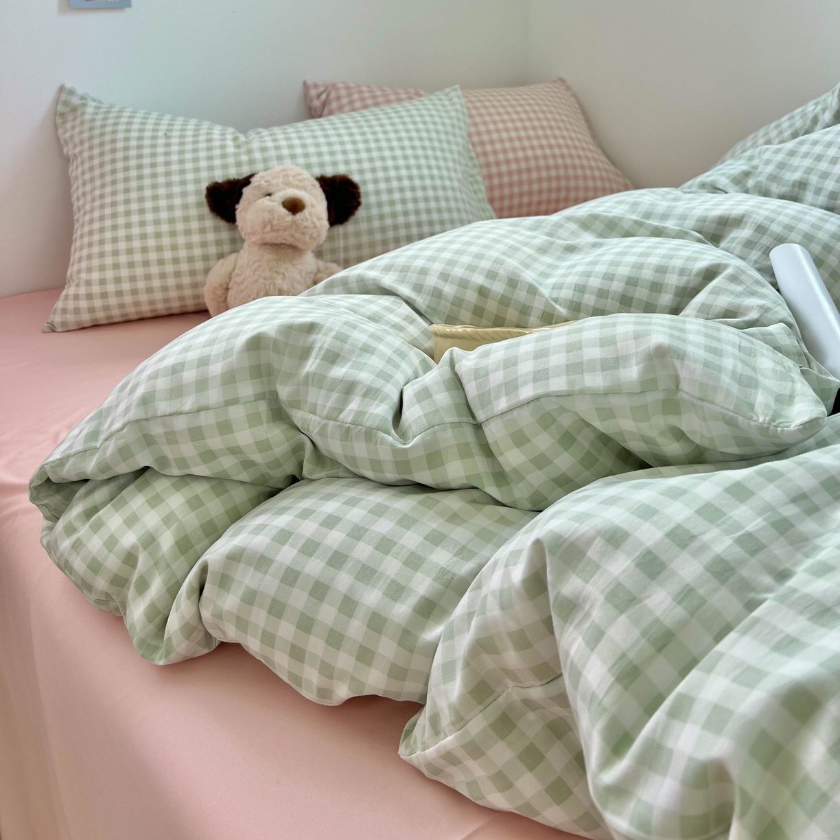 91家纺网 家纺一手货源 找家纺 红嘴企鹅 2025新款云感提花双层纱印花系列四件套 绿格