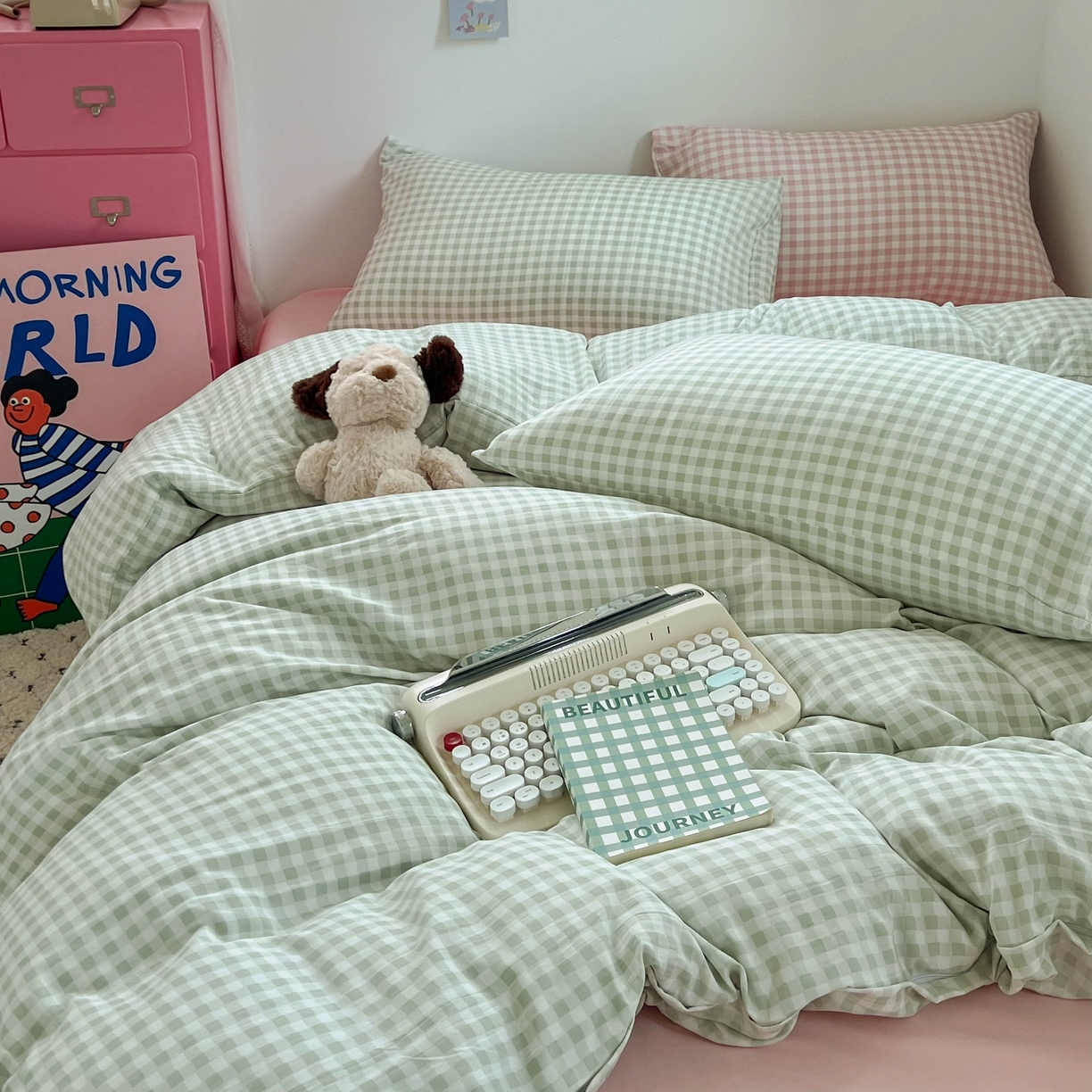 91家纺网 家纺一手货源 找家纺 红嘴企鹅 2025新款云感提花双层纱印花系列四件套 绿格