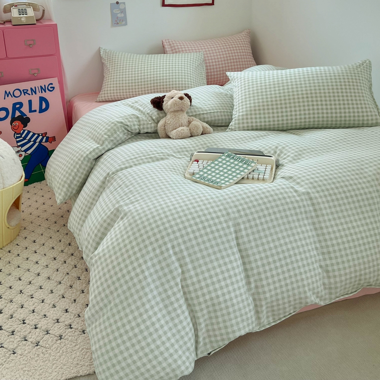 91家纺网 家纺一手货源 找家纺 红嘴企鹅 2025新款云感提花双层纱印花系列四件套 绿格