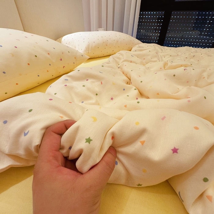 91家纺网 家纺一手货源 找家纺 8+8 2025新款全棉A类母婴级抗菌有氧全棉双层纱亲肤全棉小清新印花三件套四件套 简约款-蜡笔画