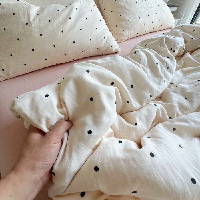 91家纺网 家纺一手货源 找家纺 8+8 2025新款全棉A类母婴级抗菌有氧全棉双层纱亲肤全棉小清新印花三件套四件套 简约款-粉波波