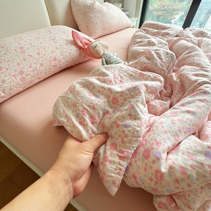 91家纺网 家纺一手货源 找家纺 8+8 2025新款全棉A类母婴级抗菌有氧全棉双层纱亲肤全棉小清新印花三件套四件套 简约款-花镜