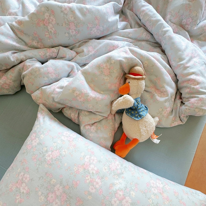 91家纺网 家纺一手货源 找家纺 8+8 2025新款全棉A类母婴级抗菌有氧全棉双层纱亲肤全棉小清新印花三件套四件套 简约款-莱茵河畔