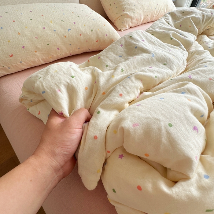 91家纺网 家纺一手货源 找家纺 8+8 2025新款全棉A类母婴级抗菌有氧全棉双层纱亲肤全棉小清新印花三件套四件套 简约款-浅熙