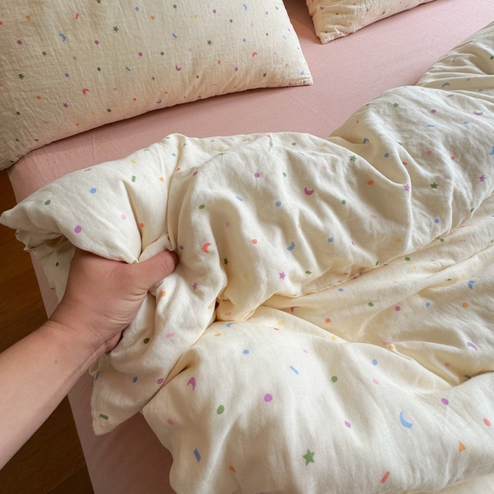 91家纺网 家纺一手货源 找家纺 8+8 2025新款全棉A类母婴级抗菌有氧全棉双层纱亲肤全棉小清新印花三件套四件套 简约款-浅熙