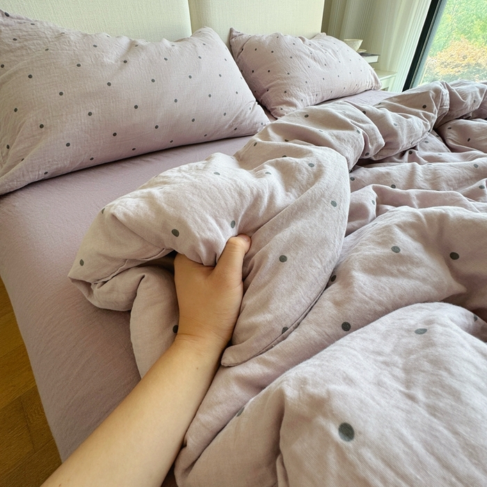 91家纺网 家纺一手货源 找家纺 8+8 2025新款全棉A类母婴级抗菌有氧全棉双层纱亲肤全棉小清新印花三件套四件套 简约款-芋泥波波