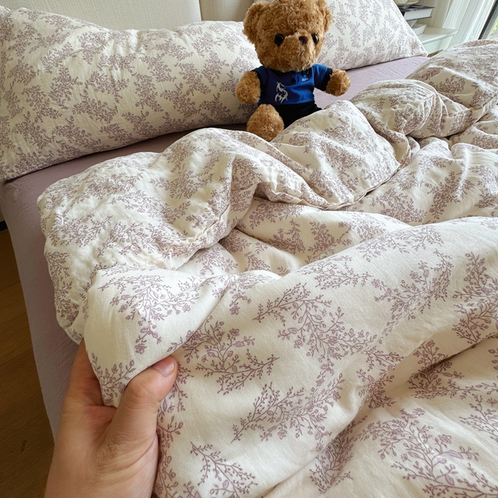 91家纺网 家纺一手货源 找家纺 8+8 2025新款全棉A类母婴级抗菌有氧全棉双层纱亲肤全棉小清新印花三件套四件套 简约款-紫萱