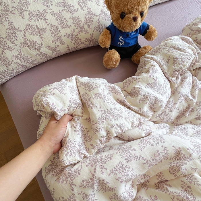 91家纺网 家纺一手货源 找家纺 8+8 2025新款全棉A类母婴级抗菌有氧全棉双层纱亲肤全棉小清新印花三件套四件套 简约款-紫萱