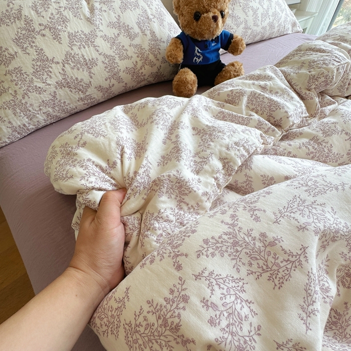 91家纺网 家纺一手货源 找家纺 8+8 2025新款全棉A类母婴级抗菌有氧全棉双层纱亲肤全棉小清新印花三件套四件套 简约款-紫萱