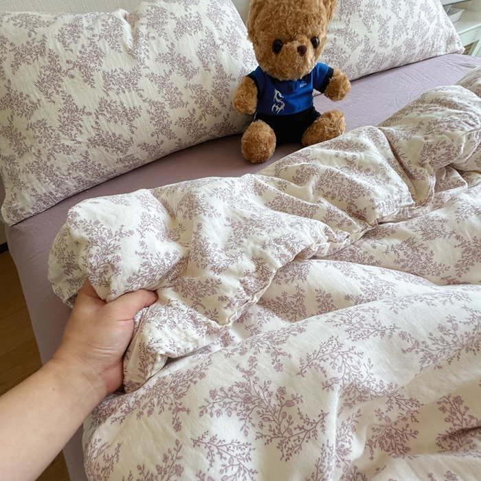 91家纺网 家纺一手货源 找家纺 8+8 2025新款全棉A类母婴级抗菌有氧全棉双层纱亲肤全棉小清新印花三件套四件套 简约款-紫萱