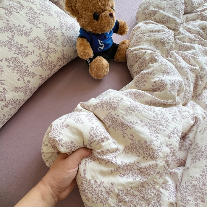 91家纺网 家纺一手货源 找家纺 8+8 2025新款全棉A类母婴级抗菌有氧全棉双层纱亲肤全棉小清新印花三件套四件套 简约款-紫萱