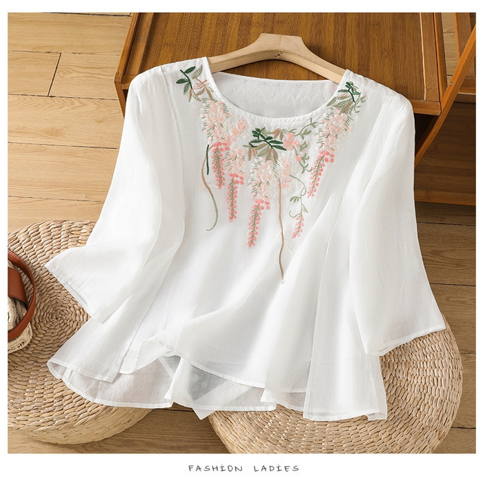 91家纺网 家纺一手货源 找家纺 （总）洛兰沙家居馆【只代发】【只代发】 2025春夏新款刺绣苎麻显瘦立领斜襟盘扣七分袖T恤上衣女