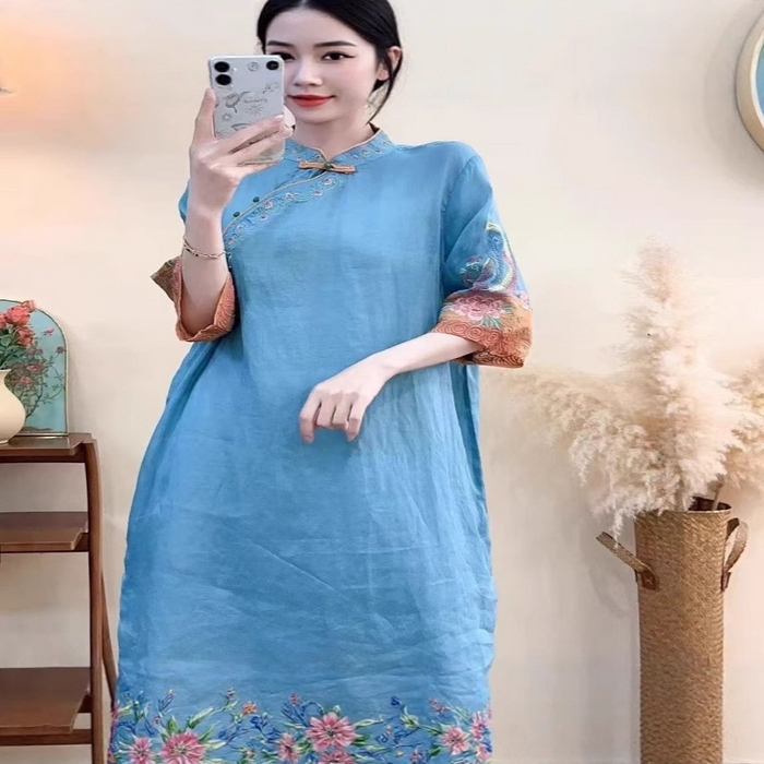 91家纺网 家纺一手货源 找家纺 洛兰沙家居馆【只代发】【只代发】 2025春夏新款文艺复古民族风上衣女刺绣花棉麻连衣裙盘扣立领连衣裙女装 蓝色