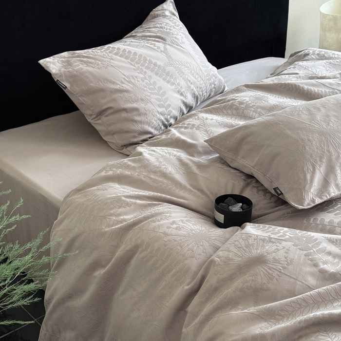 91家纺网 家纺一手货源 找家纺 鹿班家居 2025春夏新款100s长绒棉纯棉云感超柔厚织提花浮雕四件套-半阙清欢（标准会员-20元） 半阙清欢-咖色