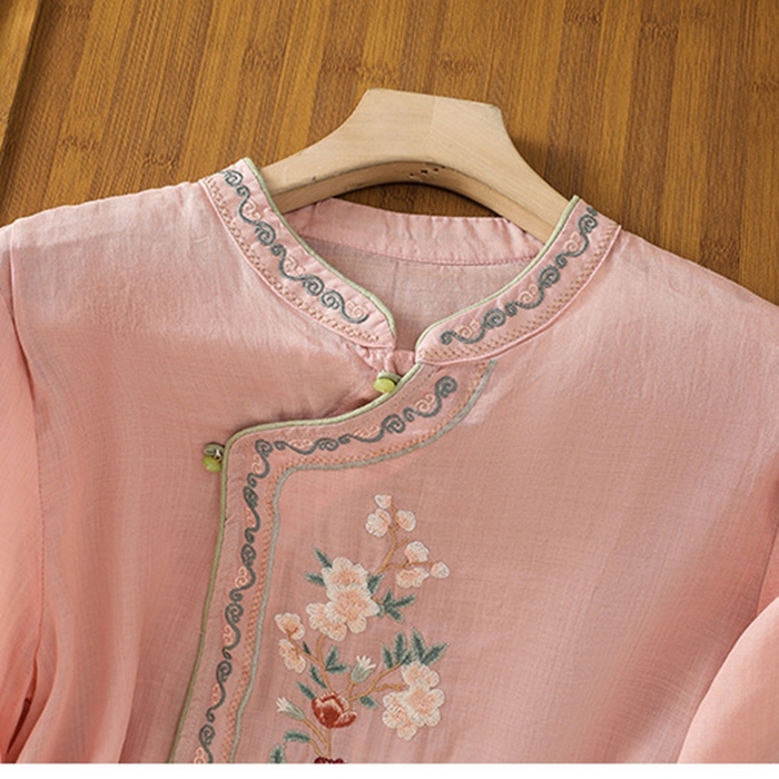 91家纺网 家纺一手货源 找家纺 洛兰沙家居馆【只代发】【只代发】 2025夏季新款棉麻文艺复古衬衫新中式牡丹花刺绣国风茶服立领上衣 粉色