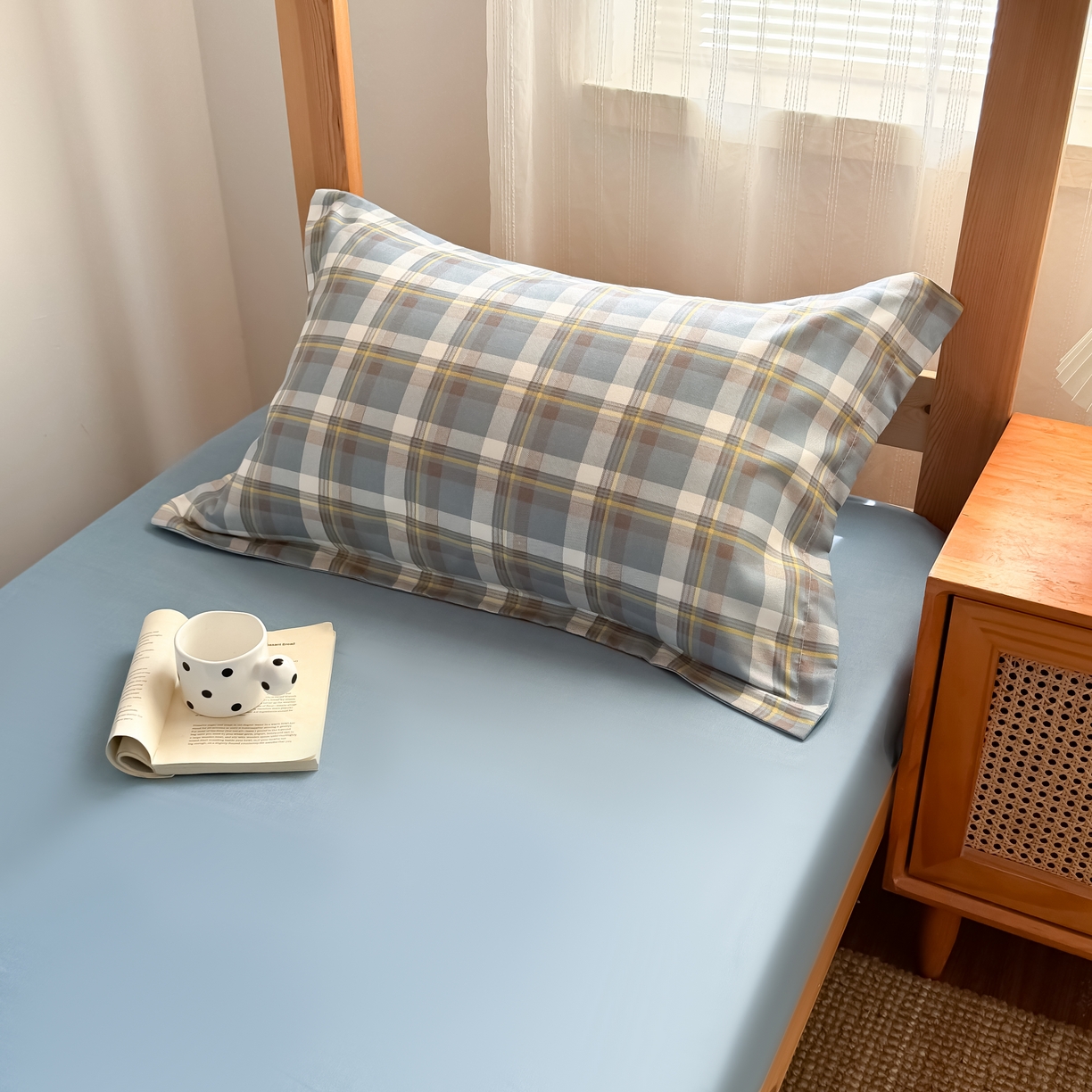 91家纺网 家纺一手货源 找家纺 卡罗兰 2025新款学生季水洗棉磨毛三件套 莫妮卡-蓝